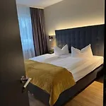 Vinotel Hotell *